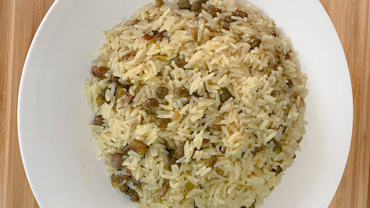 Diri Kole Ak Sòs Pwa Kongo |  White Rice and Pigeon Peas